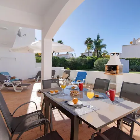 Апартаменти Zeza Албуфейра